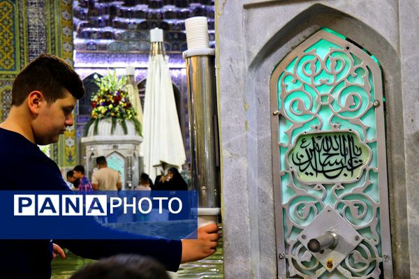 عید امامت در حرم امام رضا(ع)