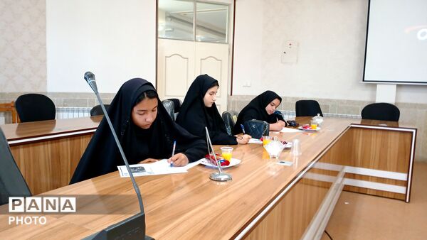 رقابت دانش‌آموزان بن در جشنواره خوارزمی