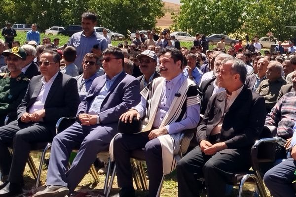 آیین کلنگ زنی پروژه آب چشمه سفید در خانمیرزا