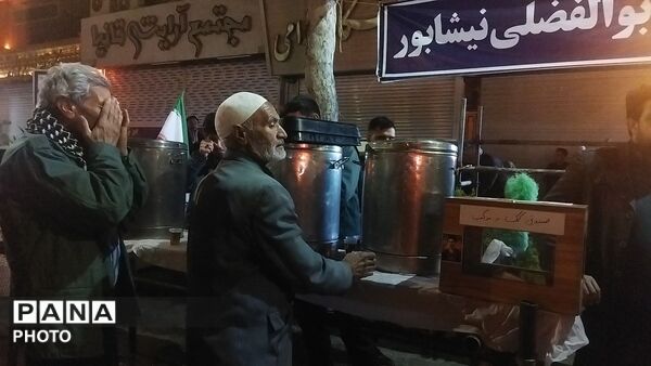 گذری بر فعالیت موکب مردمی شهید مصطفی صدر زاده در بیست و دومین شب از اجتماعات مردمی 