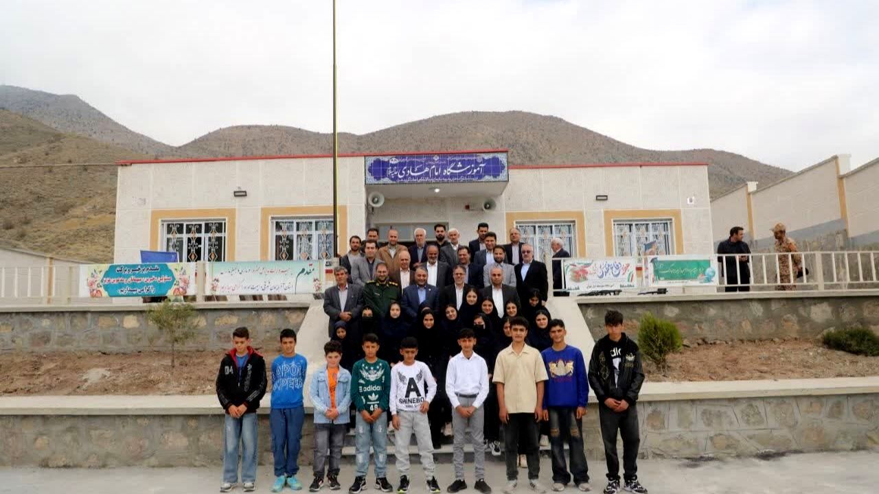 افتتاح مدرسه روستایی در هوراند آذربایجان شرقی