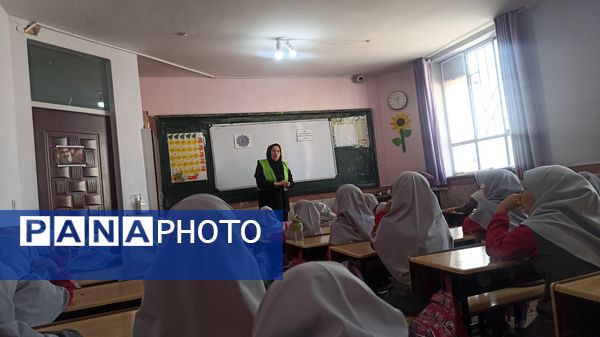 آموزش پدافند غیرعامل در دبستان نیایش