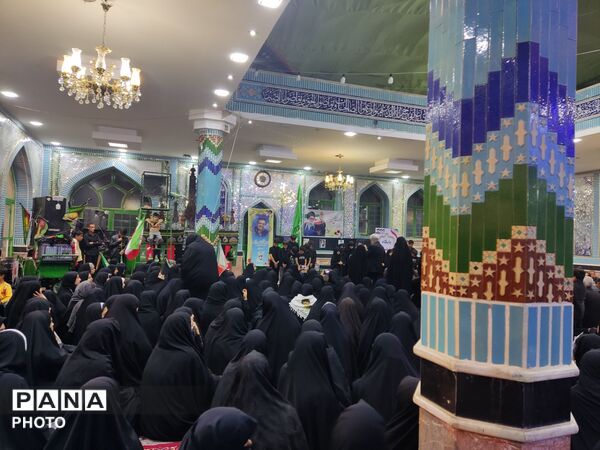مراسم ‌چهلمین روز شهادت حضرت آیت الله خامنه و دانش‌آموزان میناب در روستای جابوز خلیل آباد