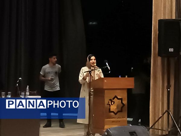 همایش روبیس شو با حضور رتبه‌های برتر کنکوری در نیشابور