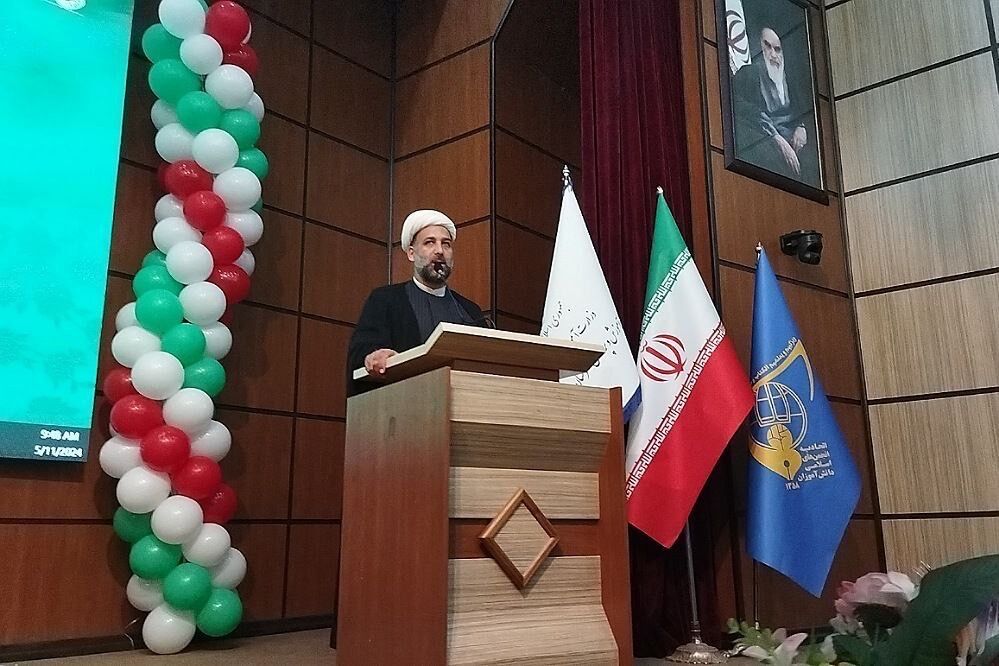 آیین تجلیل از برگزیدگان نمایشگاه‌های مدرسه انقلاب، جشنواره نوجوان سالم و یاریگران زندگی شهرستان‌های استان تهران