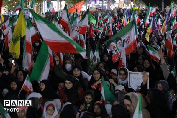 ساوجبلاغ صحنه نمایش اقتدار مردمی