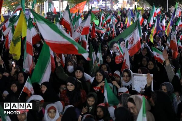 ساوجبلاغ صحنه نمایش اقتدار مردمی