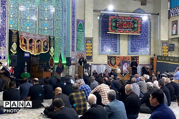 یادواره رهبر شهید در پیشوا؛ تجلی بصیرت و ولایت مداری دانش‌آموزان و فرهنگیان
