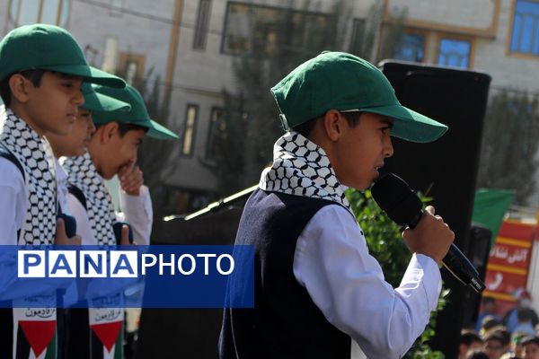 حضور پرشور دانش‌آموزان در راهپیمایی ۱۳آبان منطقه کهریزک 