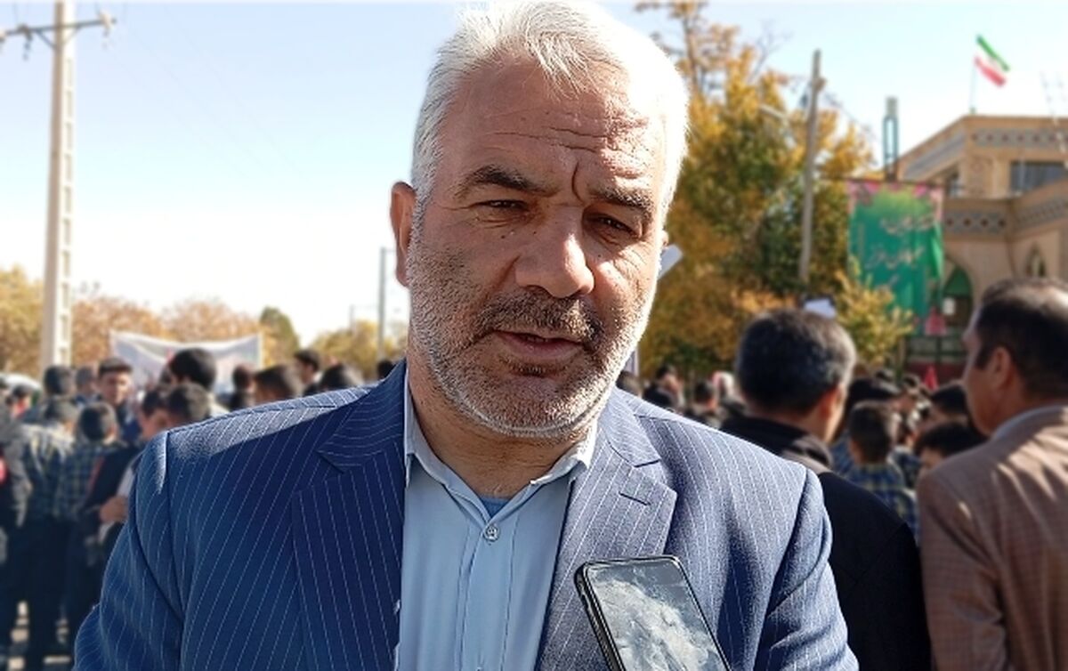 وظیفه ما در مجموعه تعلیم و تربیت تبیین استکبار ستیزی برای دانش‌آموزان است