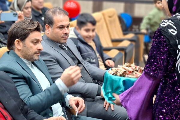 یلدا با نخستین جشنواره‌ هنرهای آوایی کانون ملائک در قرچک