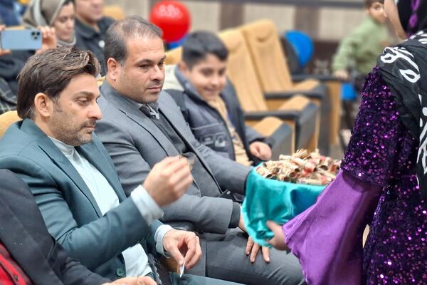 یلدا با نخستین جشنواره‌ هنرهای آوایی کانون ملائک در قرچک
