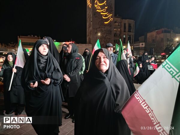 حماسه همدلی ملت در مشهد مقدس