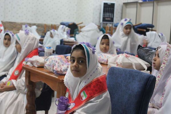 حضور رئیس سازمان دانش آموزی کشور در جشن تکلیف دختران مدرسه هوانیروز