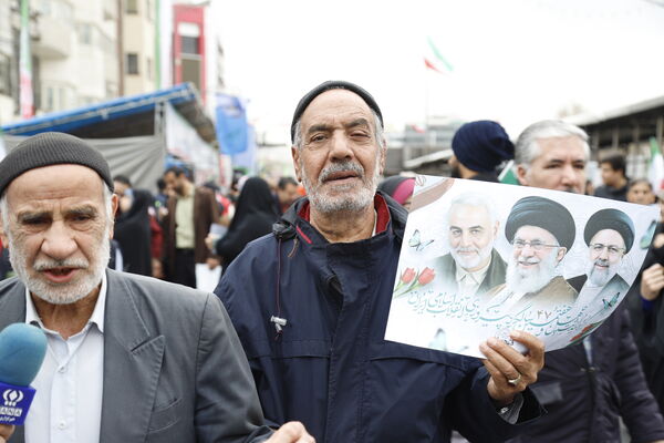 روایت تصویر از ٢٢ بهمن تهران 