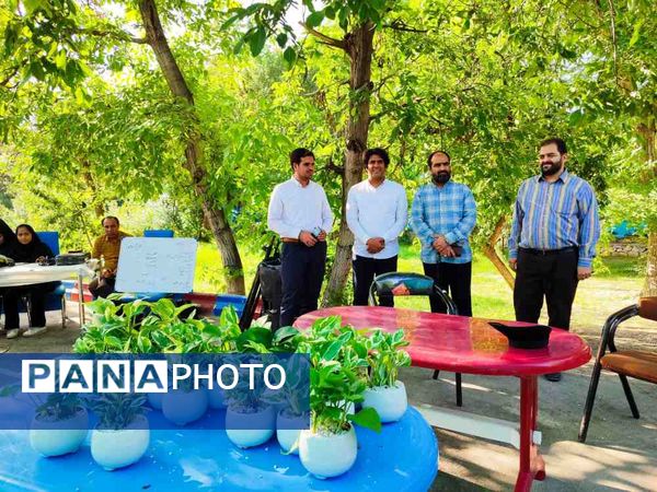 اردوی مادر دختری دانش‌آموزان ناحیه یک مشهد به‌مناسبت روز خانواده