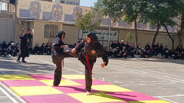 المپیاد ورزشی در دبیرستان کوثر فرهنگیان