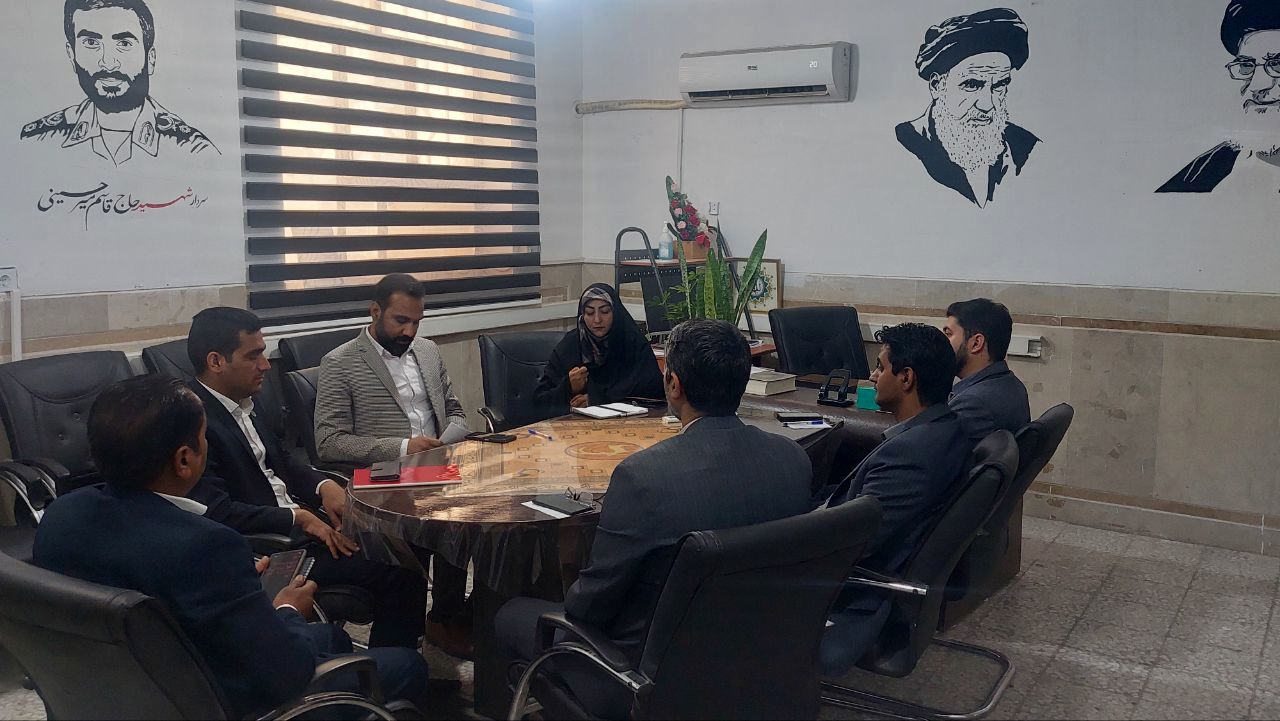 نشست هم‌اندیشی مدیر‌سازمان دانش‌آموزی استان با معاونین پرورشی‌و‌تربیت بدنی قطب سیستان برگزار شد 