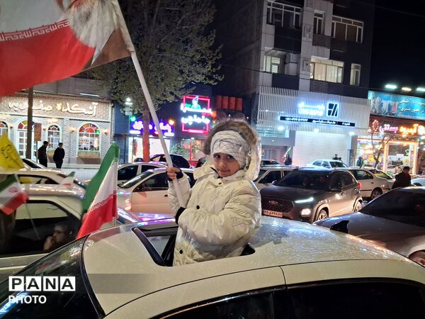  آیین رژه خودرویی در گرامیداشت چهلم شهدای میناب