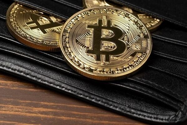 بیت‌کوین‌های خفته بیدار شدند
