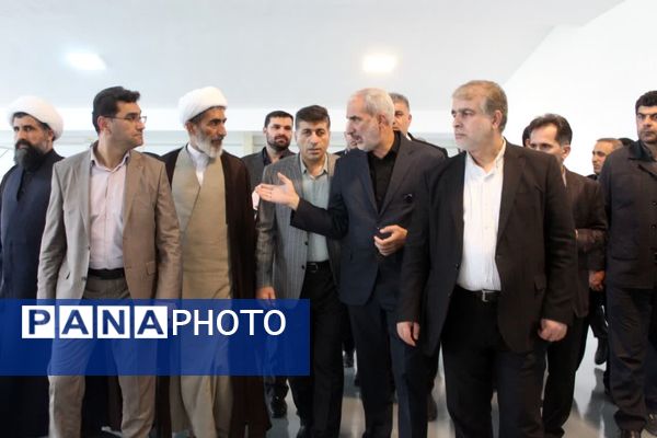 بازدید معاون قوه قضاییه و استاندار مازندران از ناحیه صنعتی گلوگاه 