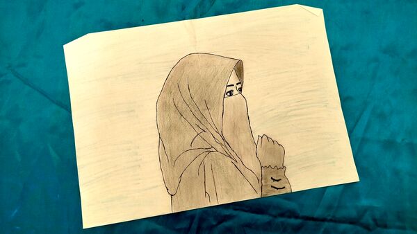 هم‌زمان با هفته فرهنگ و هنر؛ آثار هنری دانش‌آموزان دبیرستان بنت‌الهدی صدر در نورآباد به نمایش درآمد