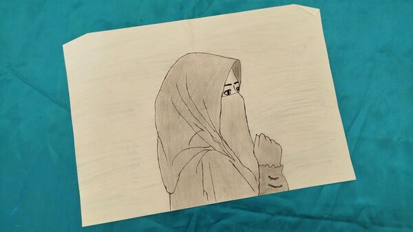 هم‌زمان با هفته فرهنگ و هنر؛ آثار هنری دانش‌آموزان دبیرستان بنت‌الهدی صدر در نورآباد به نمایش درآمد