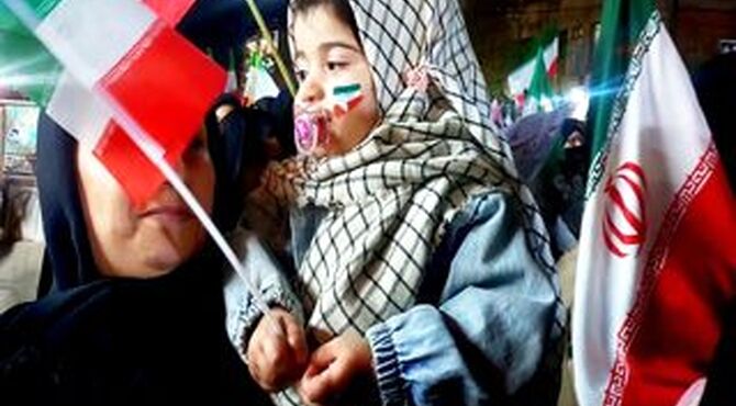 پاسخ مردم به ادعای هوش مصنوعی بودن تجمعات شبانه از سوی ترامپ