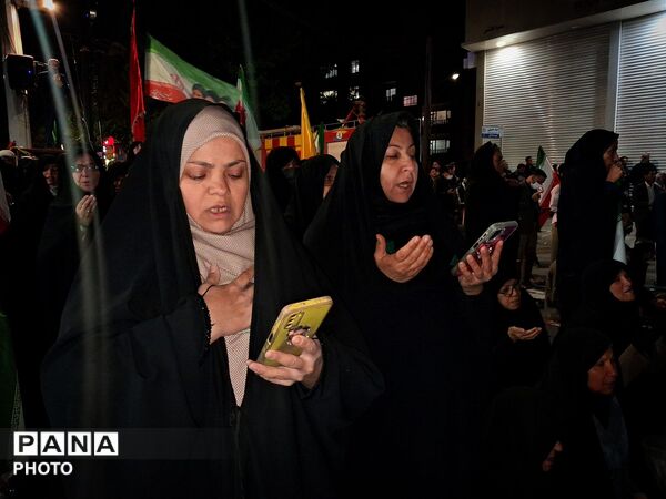 دست‌هایی به آسمان، قلوبی به امید ظهور