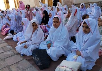 برپایی سفره افطار روزه‌اولی‌ها