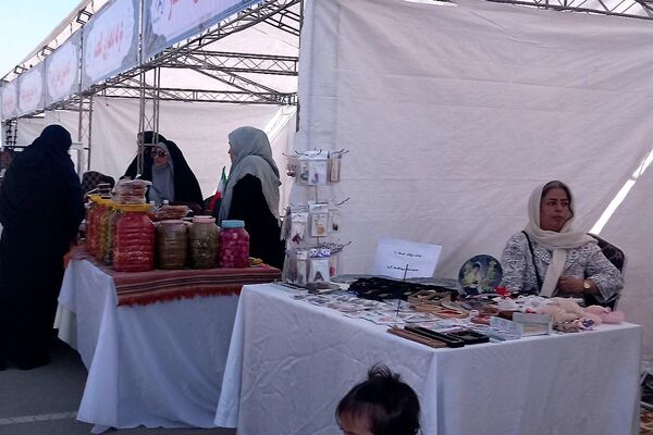 جشنواره فرهنگی و بومی محلی و نمایشگاه دستاوردهای روستائیان بخش کهریزک 
