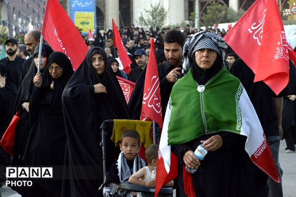 سیل مردم و روایت دلدادگی