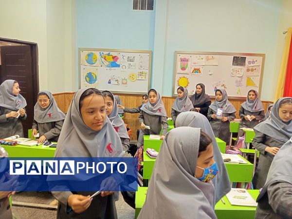 هیجان انتخابات شورای دانش‌آموزی در دبیرستان مصلی نژاد حضرت زینب