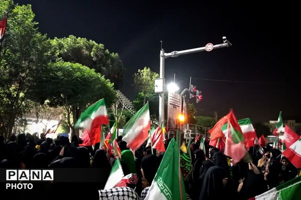 همنشینی اشک و حماسه در میدان شهدای باقرشهر