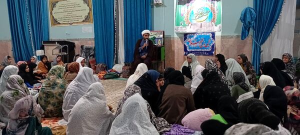 مراسم شبی با نهج البلاغه در اعتکاف مسجد جامع روستای نقاب خلیل آباد