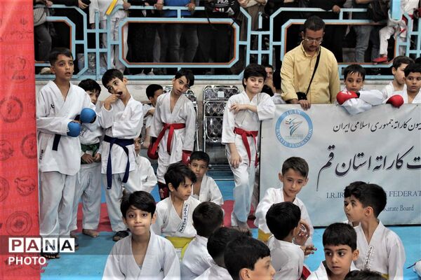 رقابت های کاراته گرامیداشت شهدای میناب در قم
