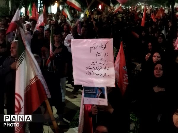 سدی از ایمان؛ بازگوییِ، شکوهِ اجتماعات شبانه در حسینیه امام خمینی(ره)