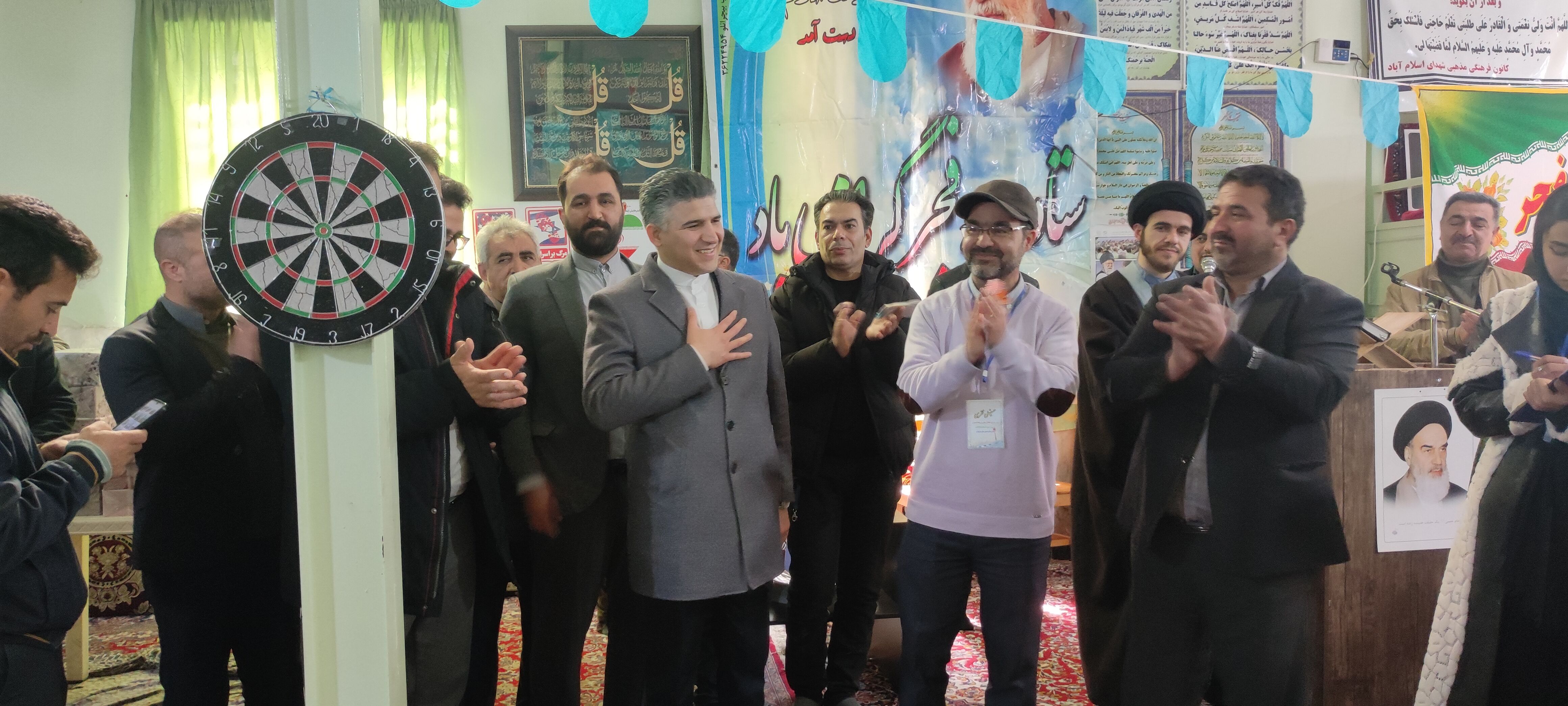 برگزاری مسابقات دارت در جشن بزرگ ۲۲بهمن در روستای اسلام آباد شیروان 