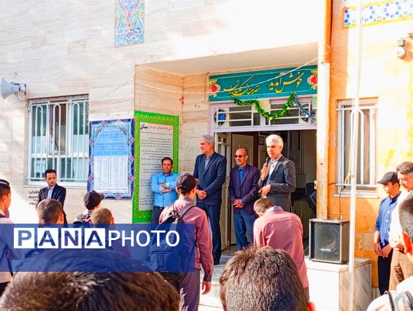 حضور مدیر آموزش و پرورش کاشمر در دبیرستان پسرانه میثاق