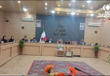 نشست هم‌اندیشی دانش‌آموزان با مسئولین در مریوان