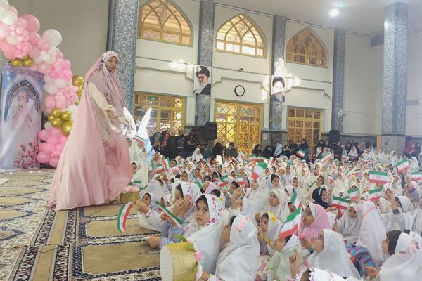 جشن تکلیف؛ لبخند بندگی در قاب تصویر