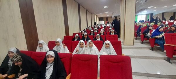 برگزاری چهل‌وسومین جشنواره فرهنگی و هنری فردا در البرز