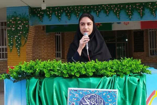 برگزاری جشن ولادت امام حسن عسگری(ع) در دبیرستان الغدیر ناحیه یک شهرری