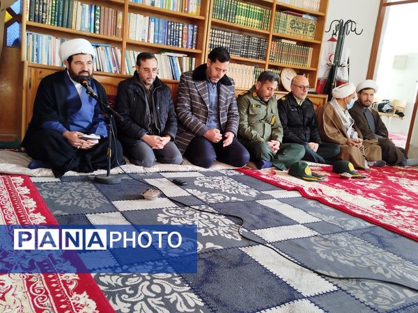 دیدار فرماندار فاروج با امام جمعه به مناسبت آغاز دهه فجر 