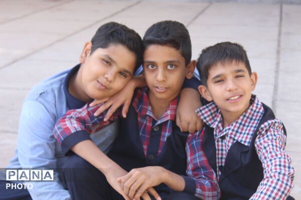 افتتاح دبستان پسرانه با حضور وزیر آموزش و پرورش