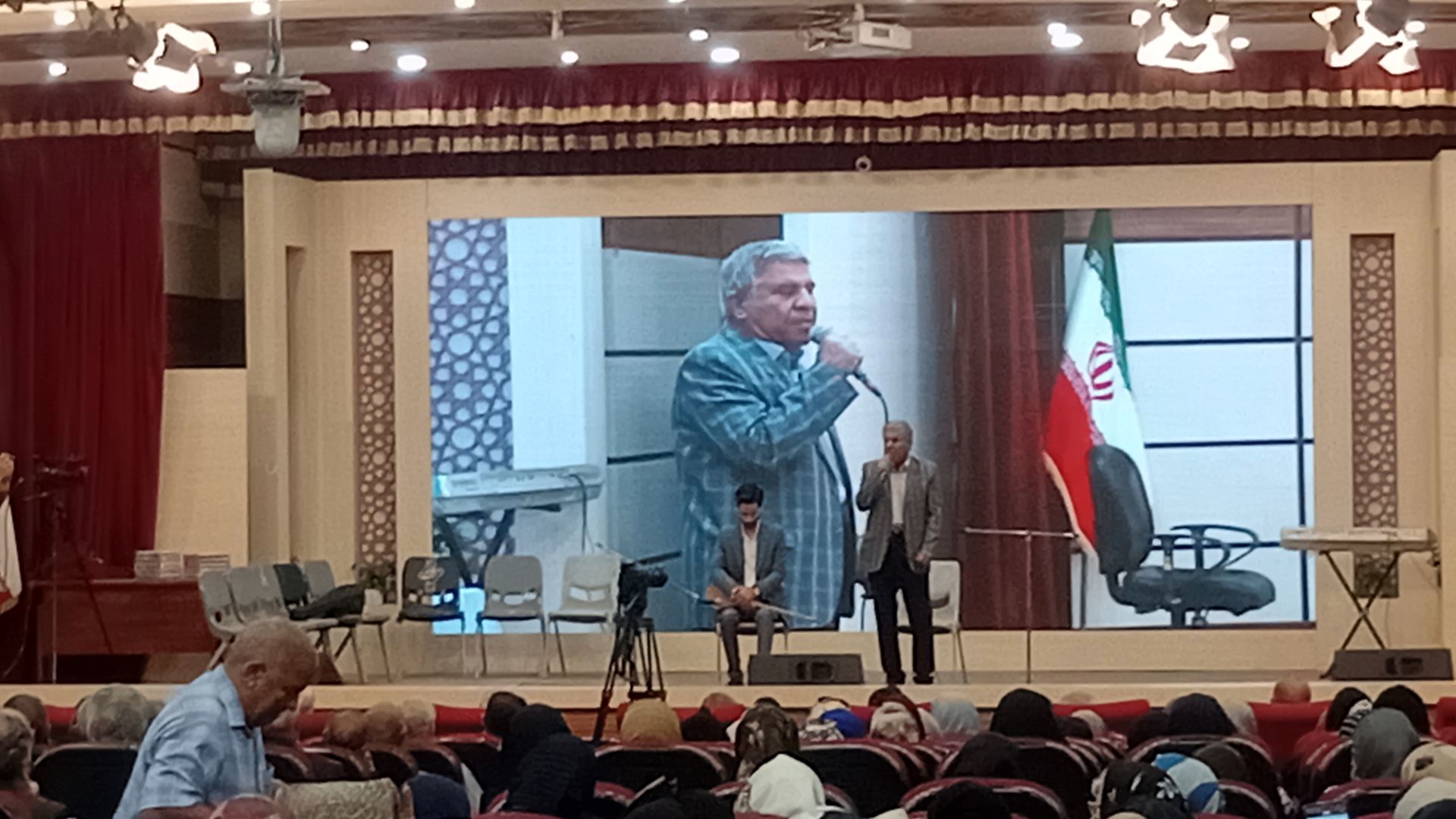 تجلیل از بازنشستگان آموزش و پرورش استان خراسان رضوی