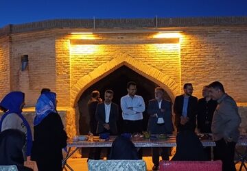 جشنواره غذاهای محلی و سنتی در زرقان
