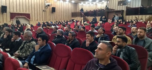  تقدیر از فعالان امور تربیتی به‌مناسبت هفته امور تربیتی در ناحیه 2کرج 