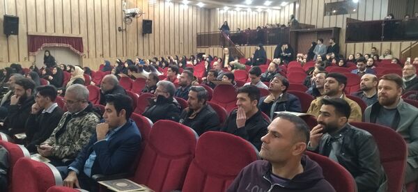  تقدیر از فعالان امور تربیتی به‌مناسبت هفته امور تربیتی در ناحیه 2کرج 