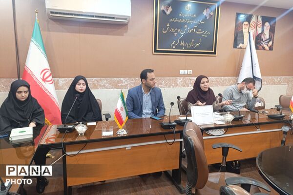 جلسه سالانه هماهنگی جشنواره فرهنگی و هنری فردا و پرسش مهر با حضور مدیران و مربیان مدارس رباط‌کریم
